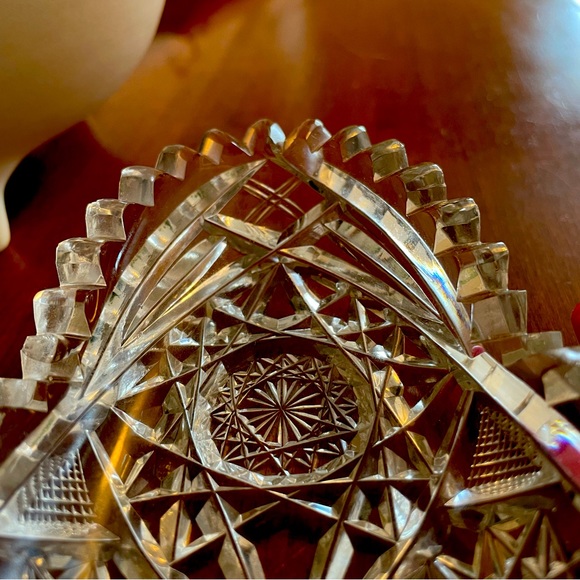 Crystal pinwheel candy dish - Picture 7 of 7